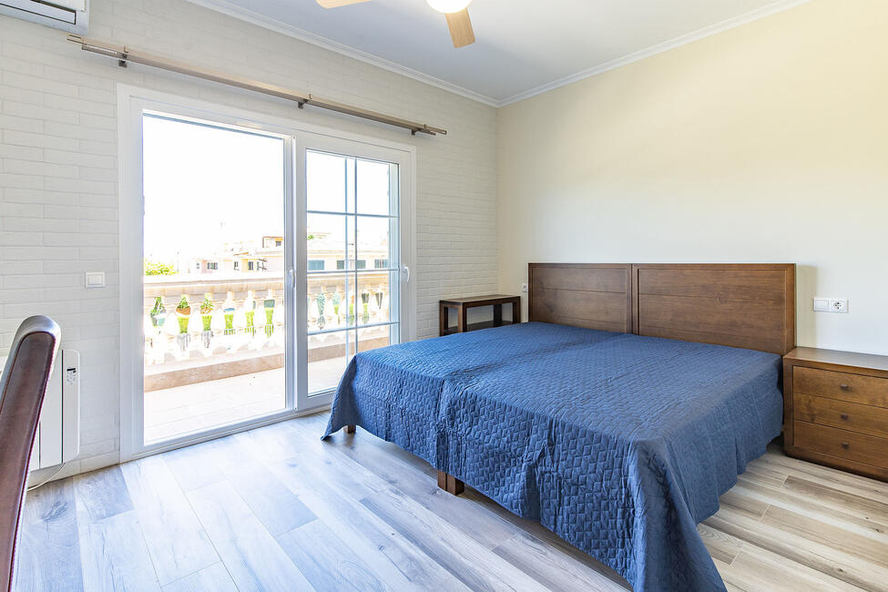 Fantastische Doppelhaushälfte mit Pool und Dachterrasse in Puig de Ros