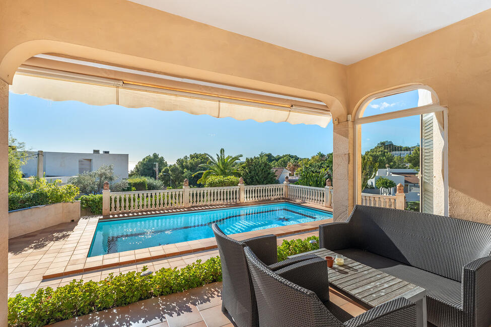 Fantastische Villa mit Gästeapartment und Teilmeerblick in Costa d’en Blanes