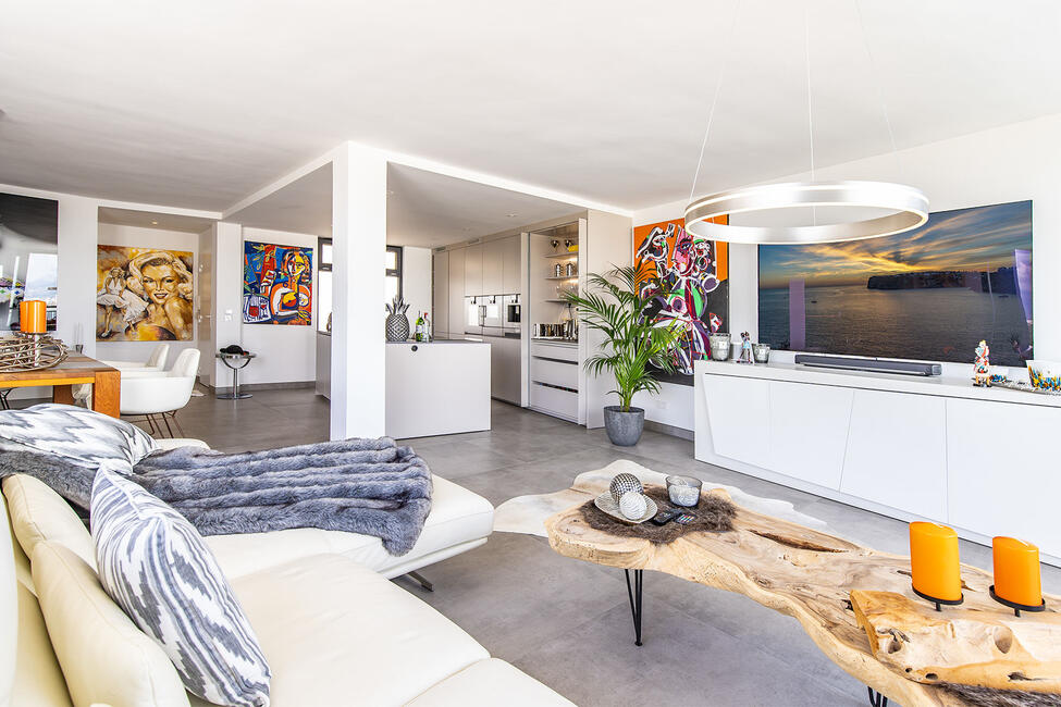 Luxurious penthouse on the seafront with parking space in Playa de Palma