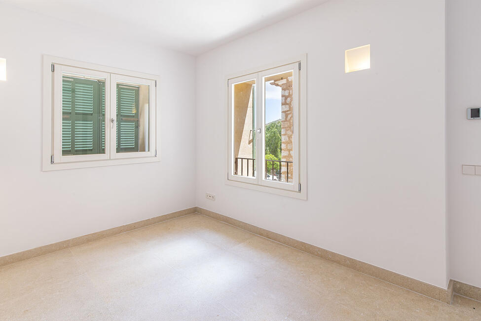 Attraktives Neubau-Reihenhaus mit Pool in Ses Salines
