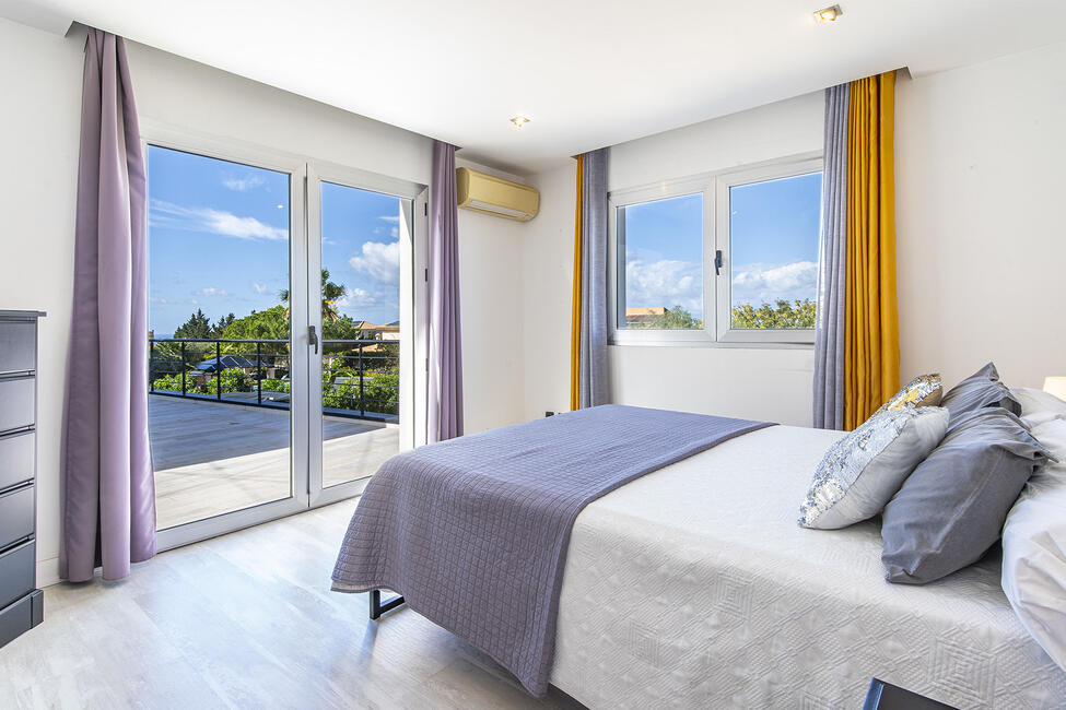 Moderne Villa mit Pool und Ferienvermietungslizenz in Sa Torre
