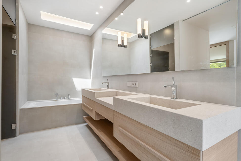 Erstklassige Luxus-Neubau-Villa mit Pool in Costa den Blanes