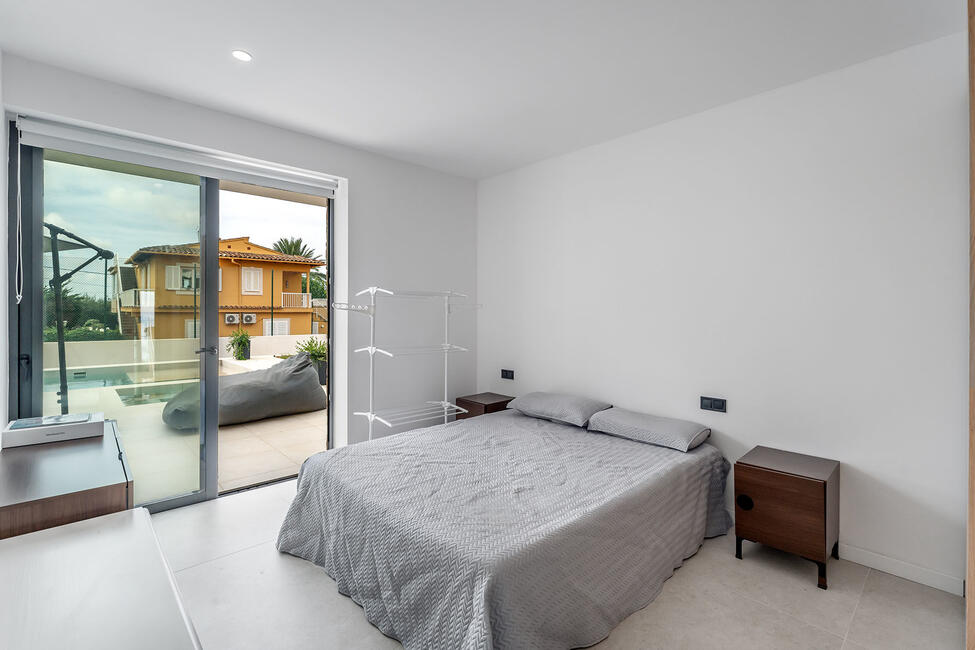 Attraktive Neubau-Villa mit Pool und Weitblick in Sa Cabaneta