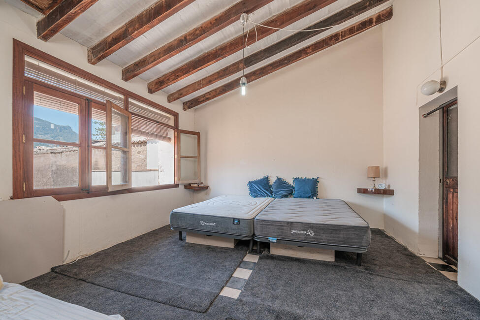 Traditionelles Herrenhaus mit eleganten Café und Pool in Sóller