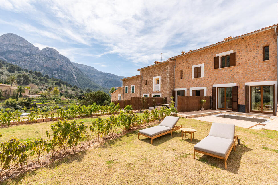 Exclusive new buildDetached house in the middle of the Tramontana mountains in Fornalutx