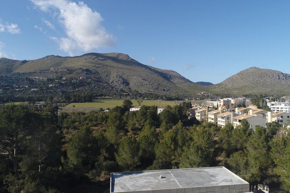 Luxuriöse Neubau-Villa mit Pool und tollem Ausblick in Puerto Pollensa