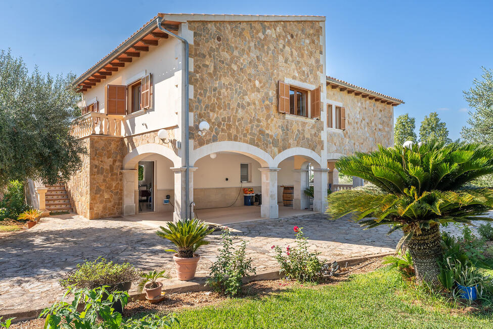 Mallorquinische Finca mit Pool und Weitblick auf die Berge in Marratxi