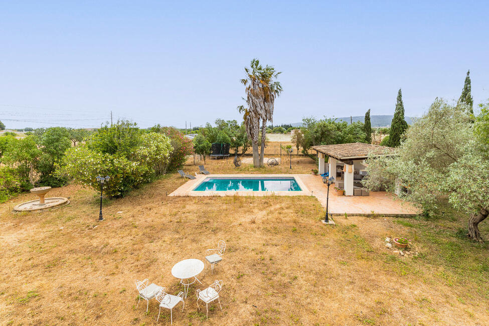 Multigenerational family finca with 11 rooms in Santa Maria del Cami