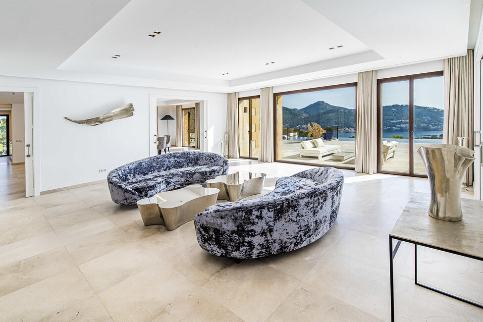Spectacular finca with sensational sea and mountain views in Puerto Andratx