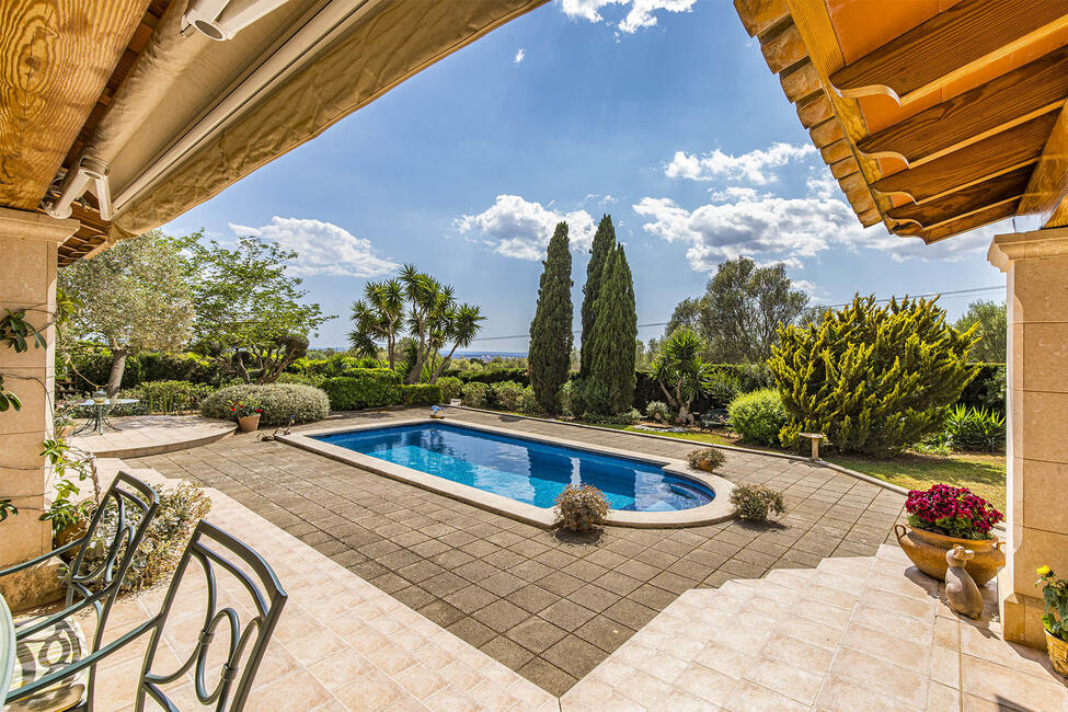 Villa im mallorquinischen Stil mit Pool und Meerblick in Pòrtol