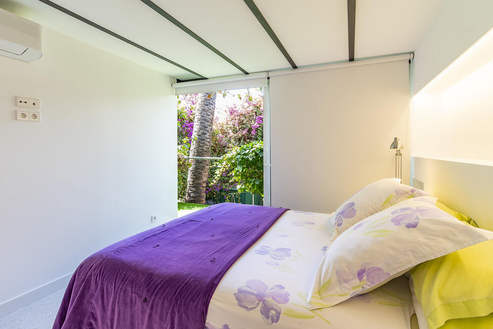 Top-renoviertes Duplex-Apartment mit Innenhof in Santa Catalina