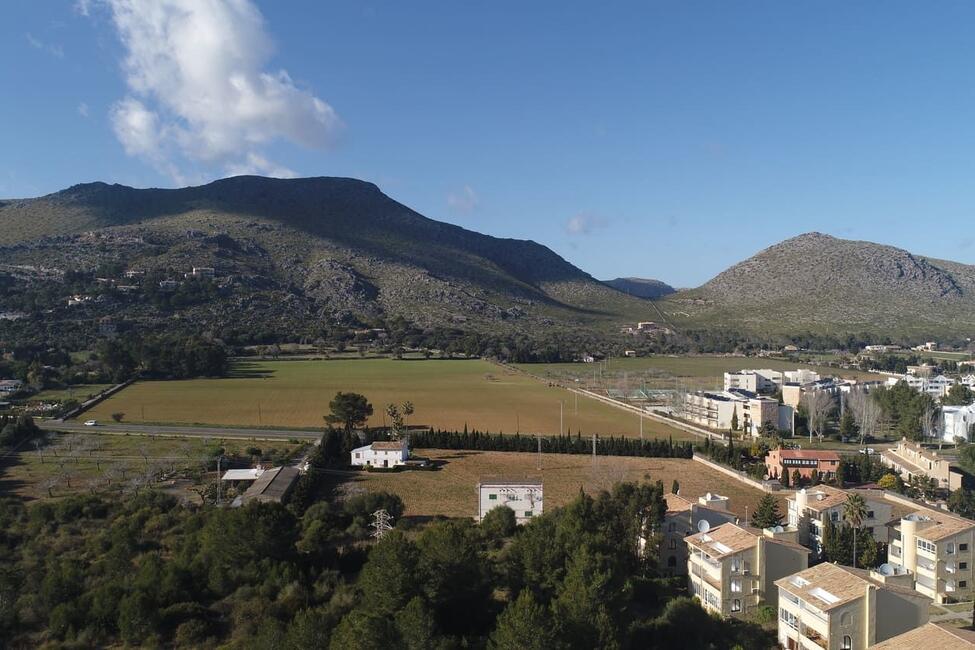 Lujosa villa de nueva construcción con piscina y magníficas vistas en Puerto Pollensa