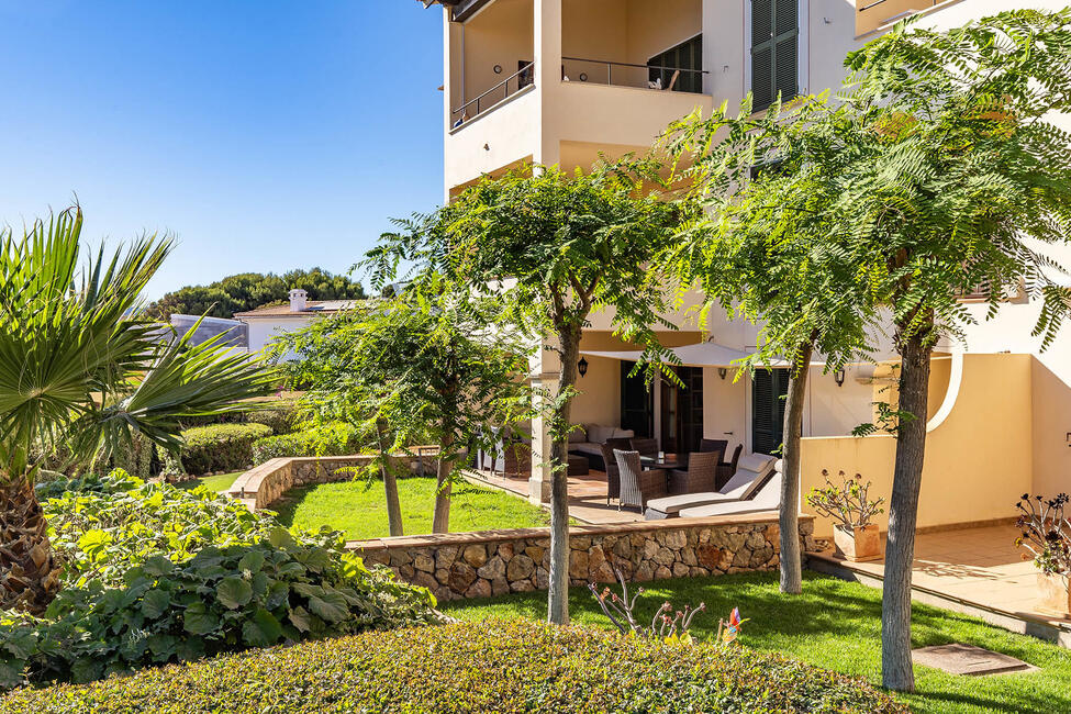 Sonniges Erdgeschoss-Apartment in exklusiver Wohnanlage von Santa Ponsa