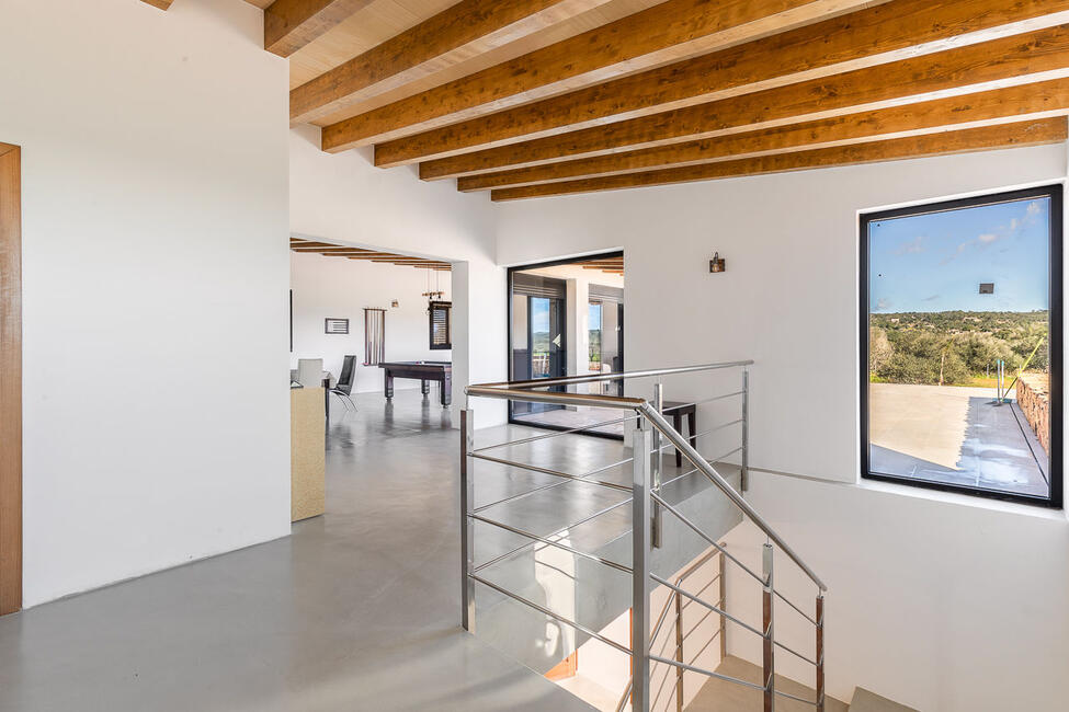 Moderne Neubau-Finca mit 23.000 m2 Grundstück und Pool in Campos