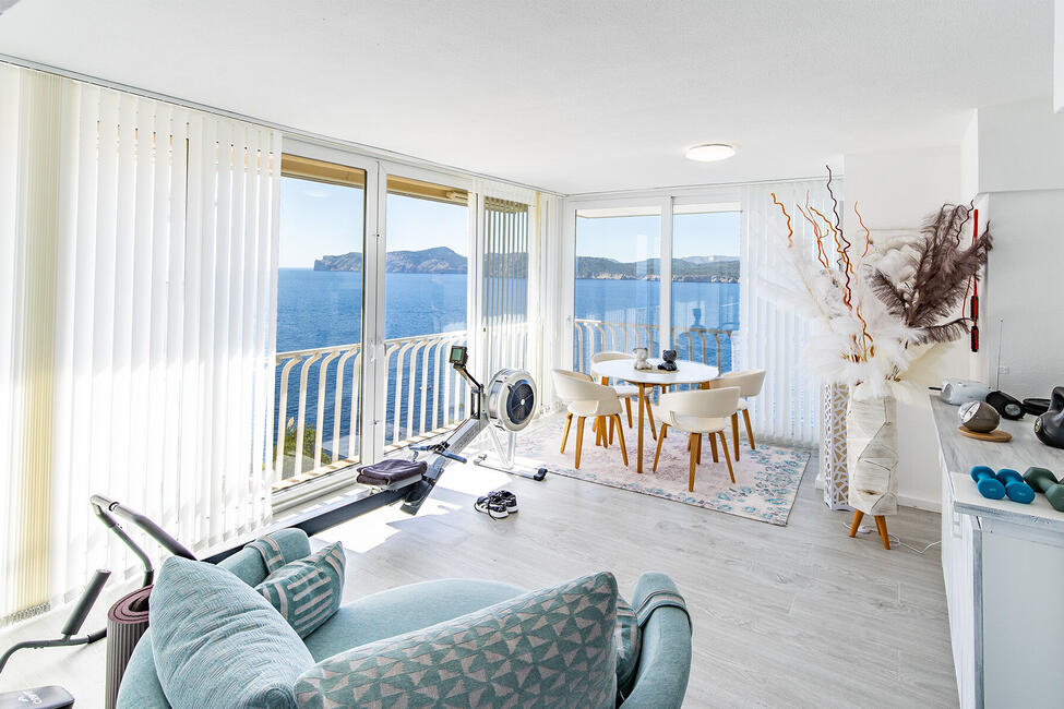 Fantastisches Penthouse in erster Meereslinie in Nova Santa Ponsa