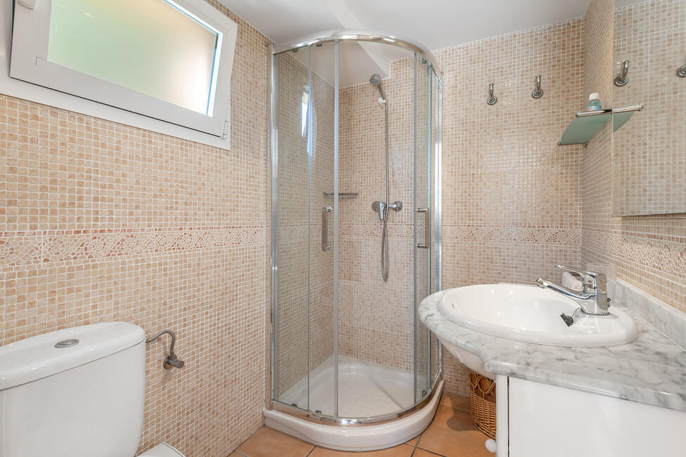 Fantastische Villa mit Gästeapartment und Teilmeerblick in Costa d’en Blanes