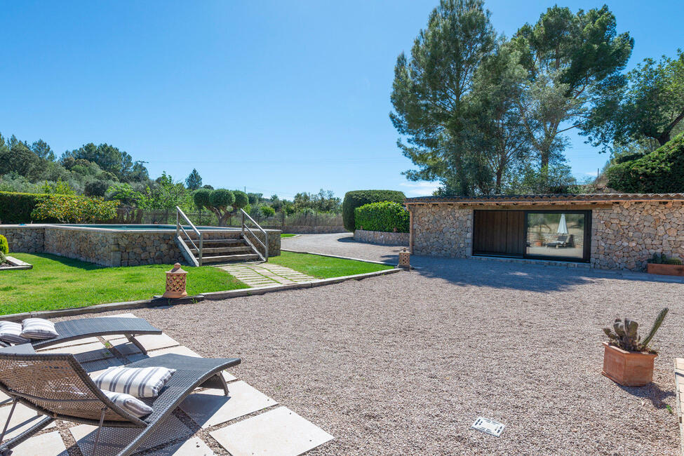 Preciosa finca con vistas a la montaña y piscina en Calvia