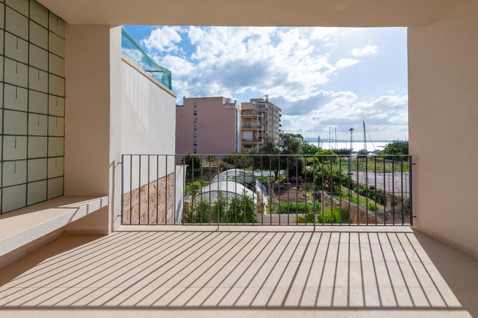 New-build townhouse with pool, garage and fantastic sea views in Palma
