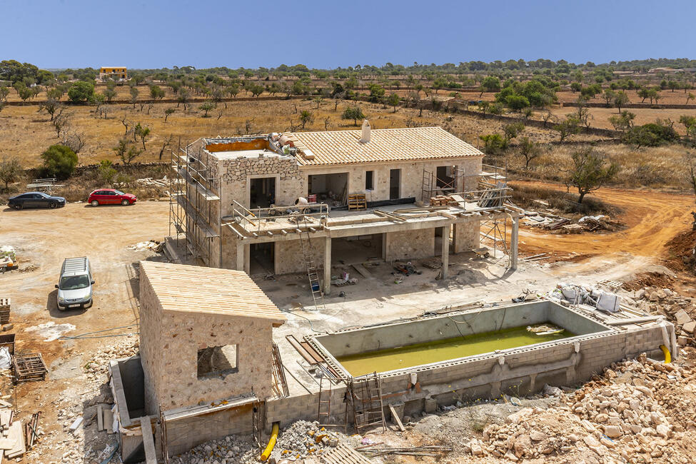 Extravagante Neubau-Finca mit Pool in ruhiger Lage bei Ses Salines