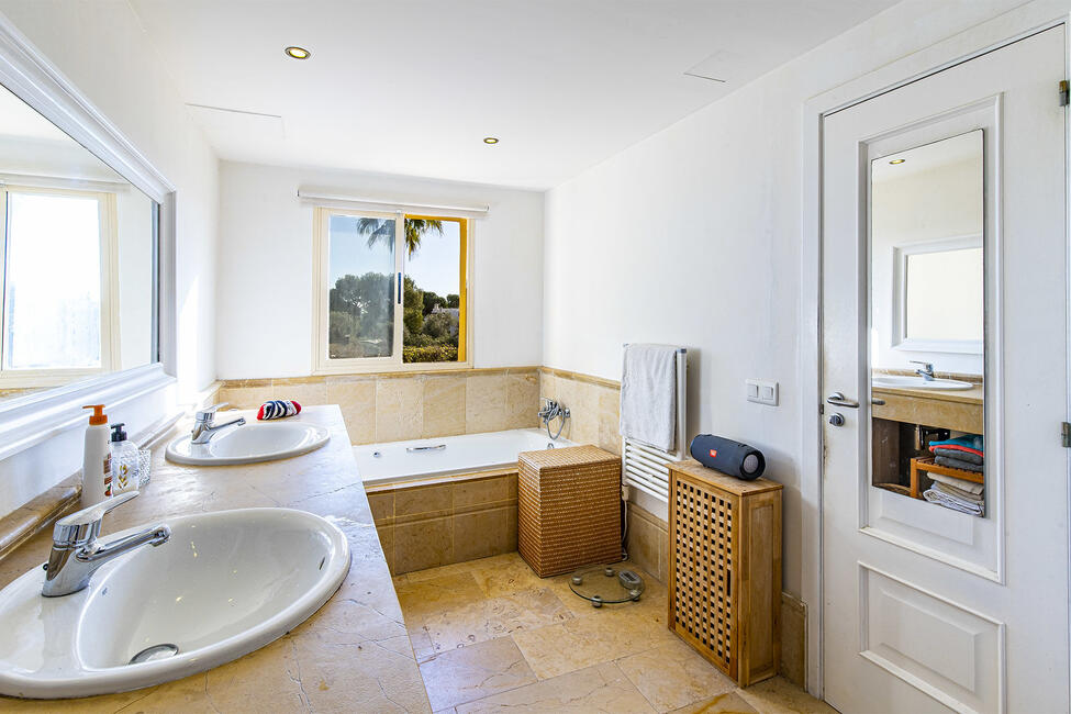 Attraktive Maisonette-Wohnung in einer luxuriösen Wohnanlage in Santa Ponsa
