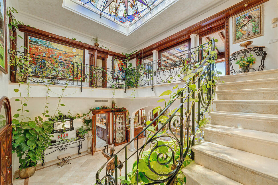 Luxuriöse Villa mit Pool und spektakulärem Meerblick in Puerto Andratx