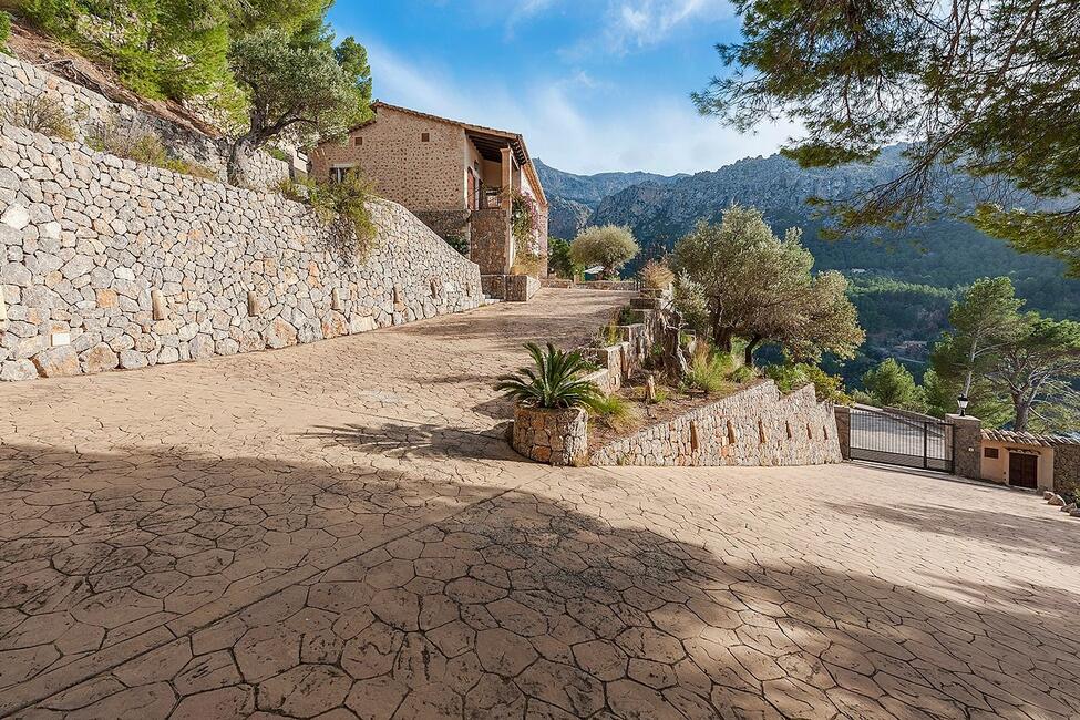 Traumhafte Villa in Cala Tuent in der Nähe von Sa Calobra