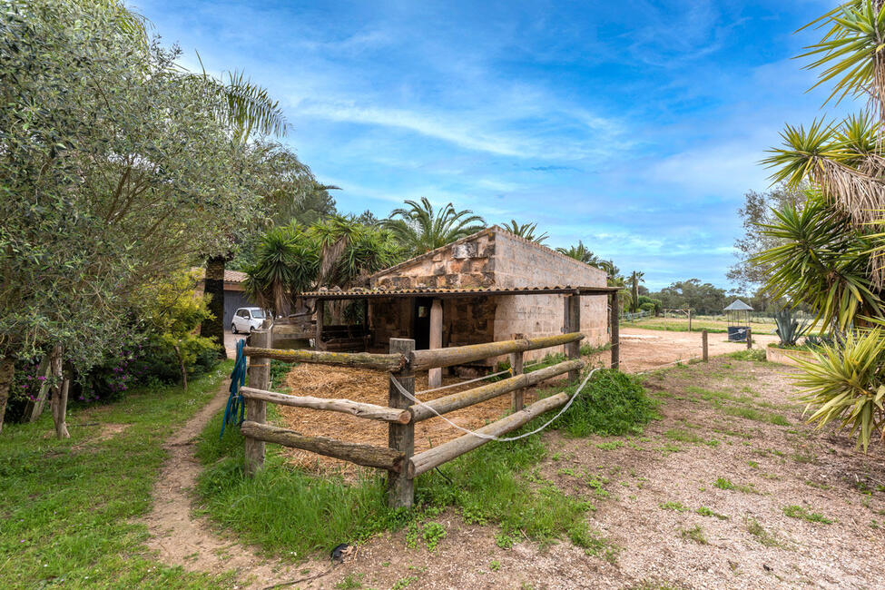 Verträumte Finca mit 1.6 ha Land in der Nähe des Es Trenc Strandes