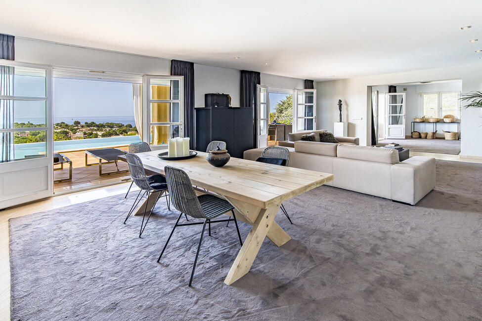 Exklusive Villa mit Pool und wunderschönem Meerblick in Bendinat