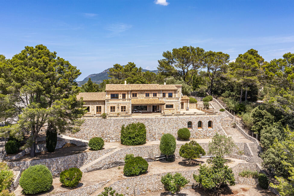 Einzigartige Steinfinca mit Indoorpool und Panoramablick in Galilea