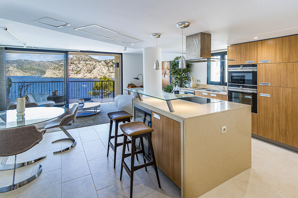 Renoviertes Apartment mit Meerblick und Meerzugang in Puerto Andratx