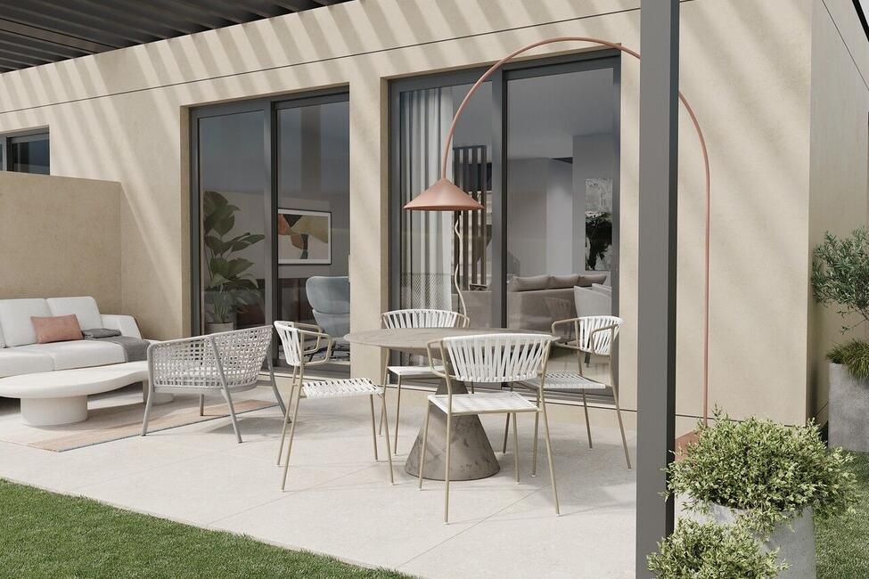 Elegante Neubau-Doppelhaushälfte mit Pool und gepflegtem Garten in Puig de Ros