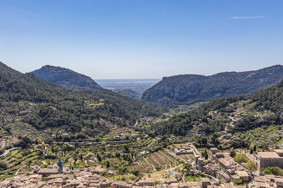 Casa señorial reformada con casa de invitados y gran zona de piscina en Valldemossa