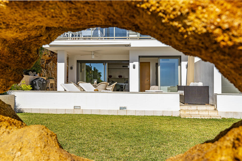 Traumhaftes Erdgeschoss-Apartment in 1. Meereslinie in Puerto Andratx