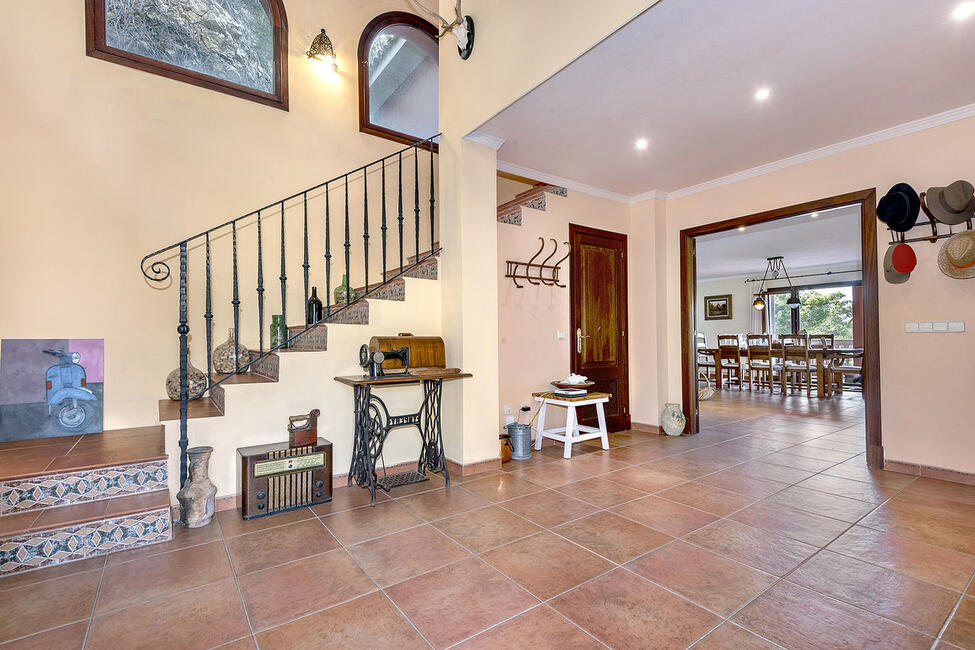 Traditionelle Meerblick-Villa mit Pool in Camp de Mar