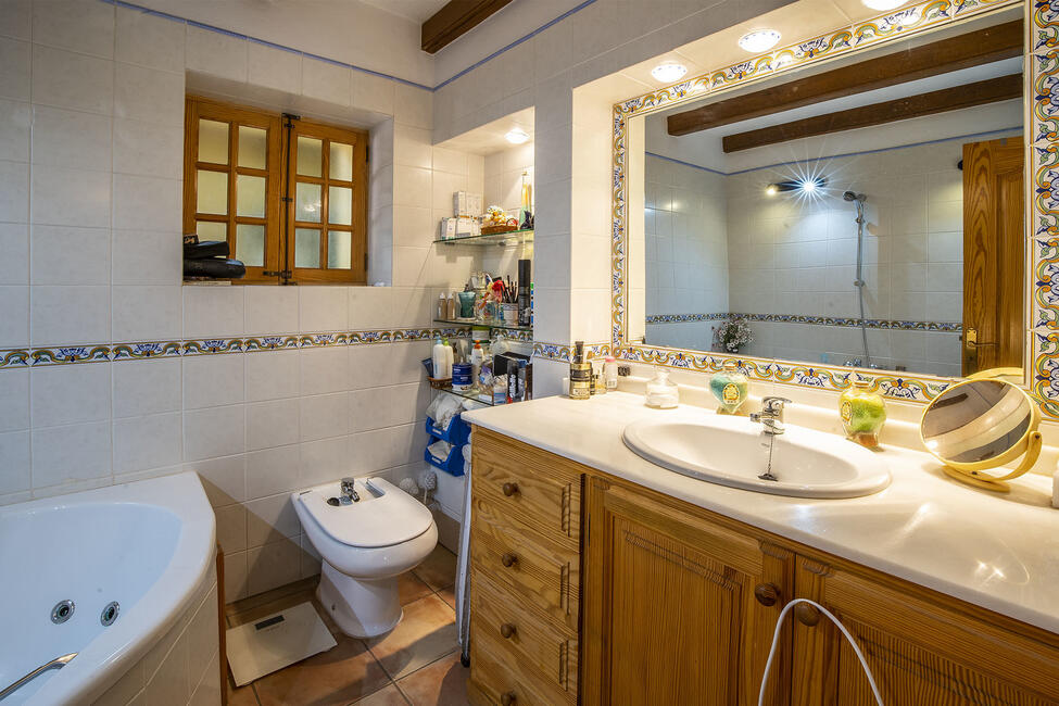 Mallorquinisches Chalet mit Bergblick in Andratx