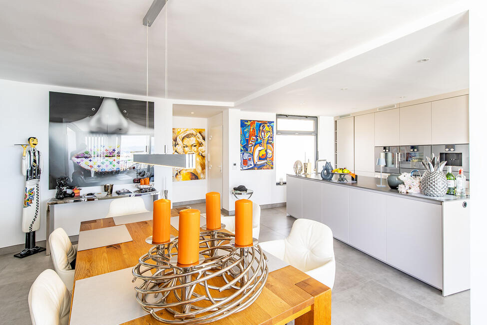 Luxurious penthouse on the seafront with parking space in Playa de Palma