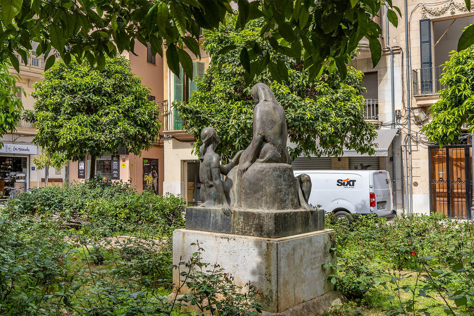 Stylish old town penthouse with roof terrace and garage in Palma