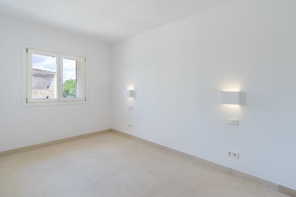Exklusives Neubau-Reihenhaus mit Panoramablick und Pool in Ses Salines