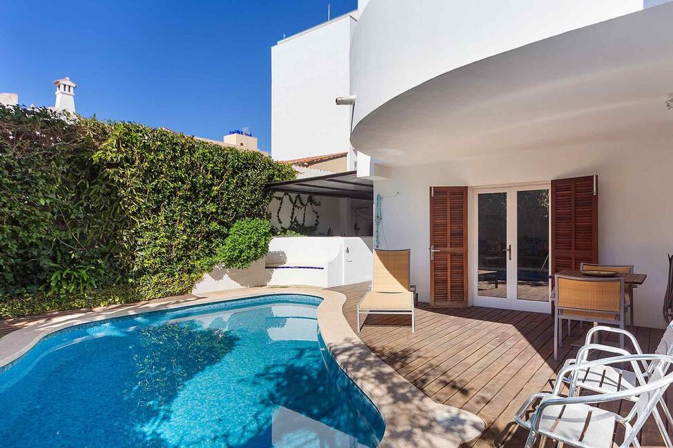 Attractive villa near the beach with pool in Can Pastilla