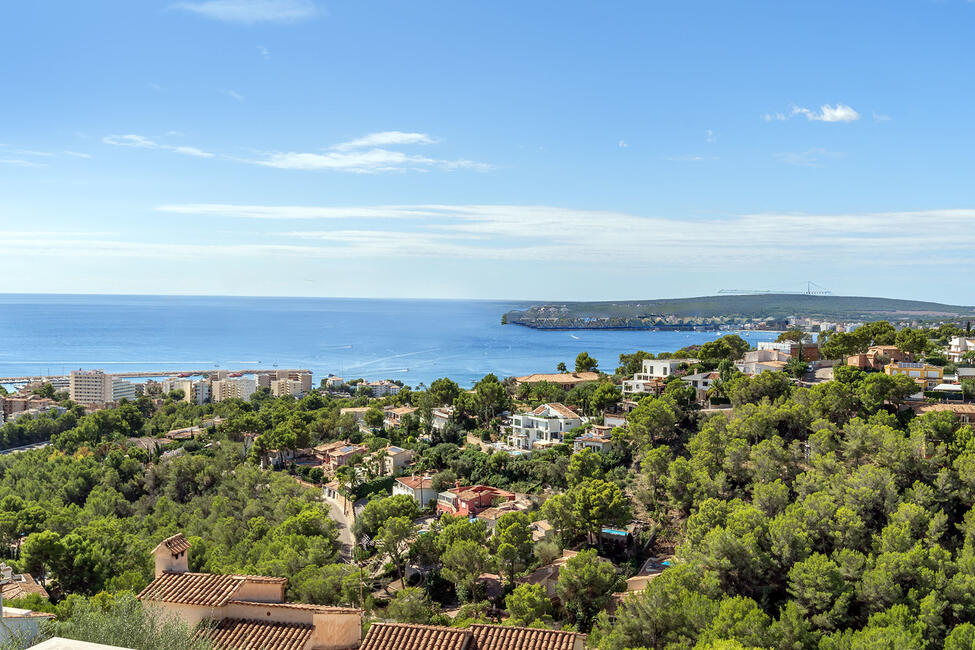 Aufwendig renovierte Villa mit fantastischem Meerblick in Costa d’en Blanes
