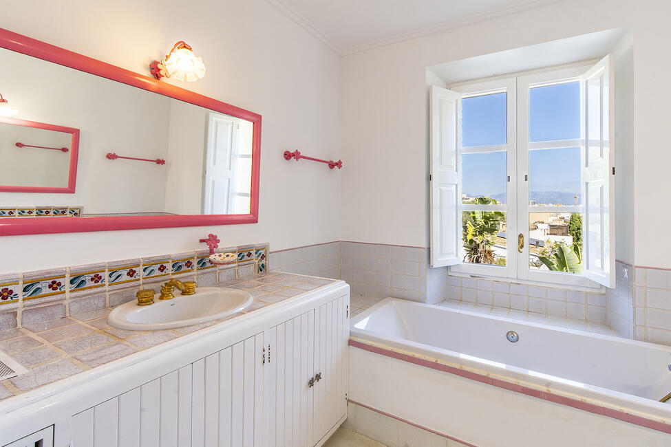 Renovated manor house with sea views and pool at the foot of Bellver Castle in Palma