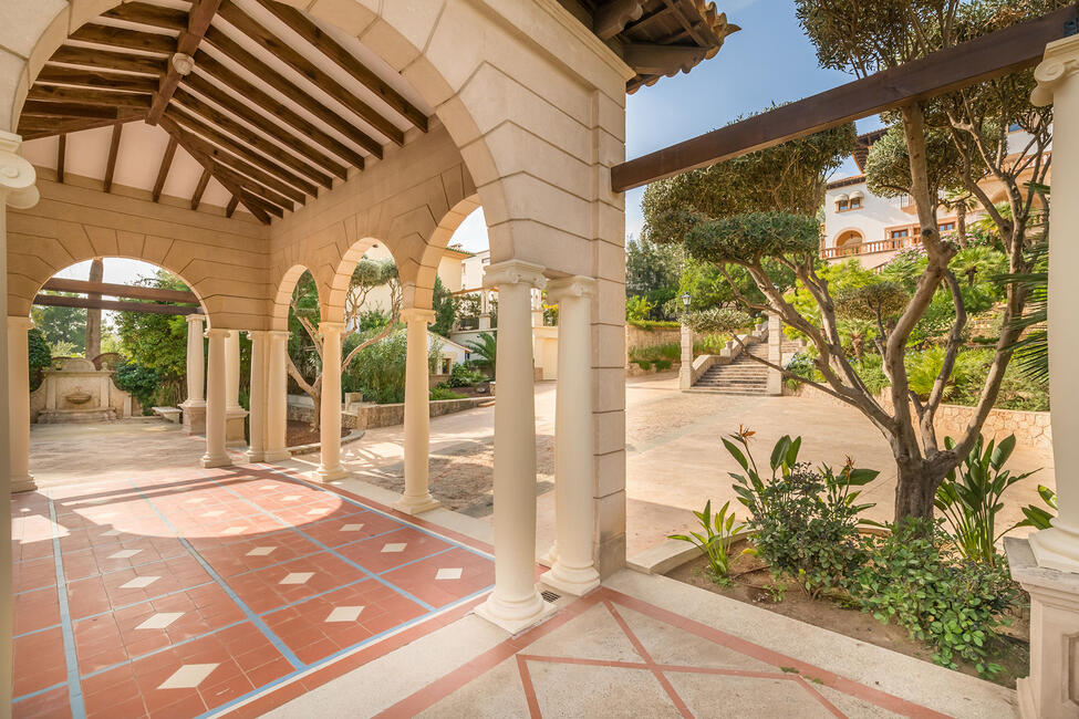 Wunderschöner Stadtpalast mit Pool und Hafenblick in Palma – Son Armadams