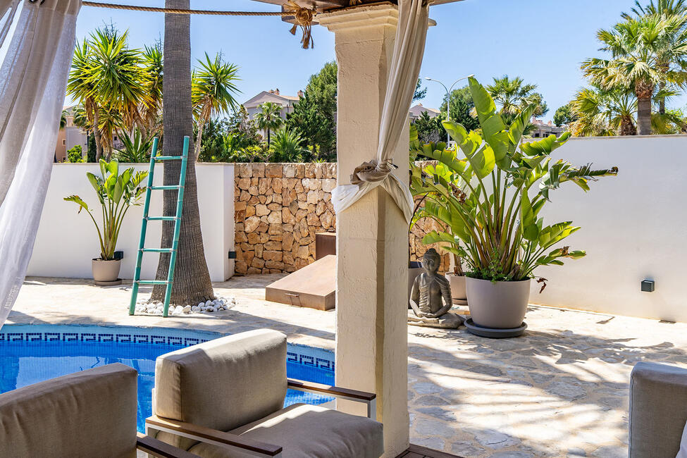 Luxurious renovated villa with private pool in beautiful residential complex in Nova Santa Ponsa