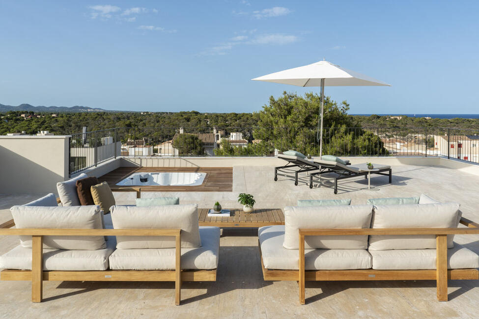 Luxuriöses Neubau-Chalet mit Pool in Strandnähe in Cala Figuera