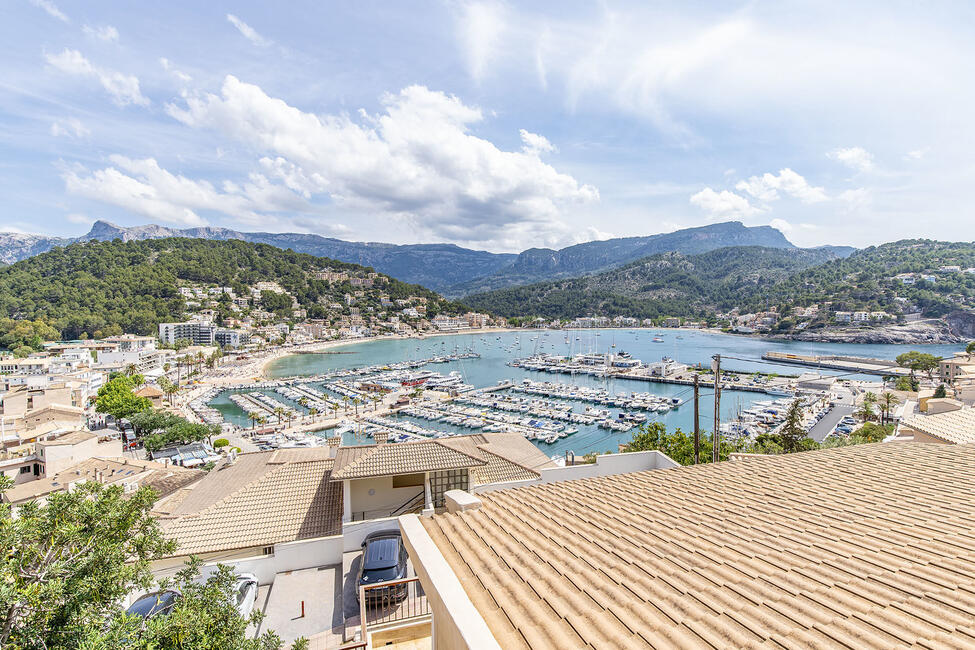 Tolles Maisonette-Apartment mit fantastischem Hafen- und Bergblick in Puerto Sóller