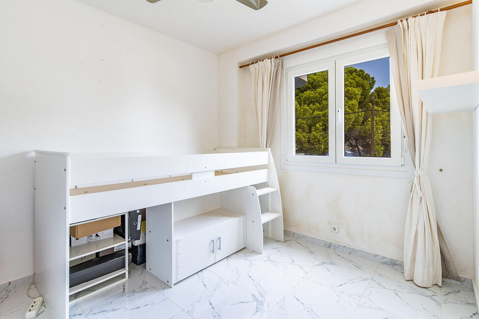 Attraktives Apartment mit Gemeinschaftspool in 1. Meereslinie von Santa Ponsa