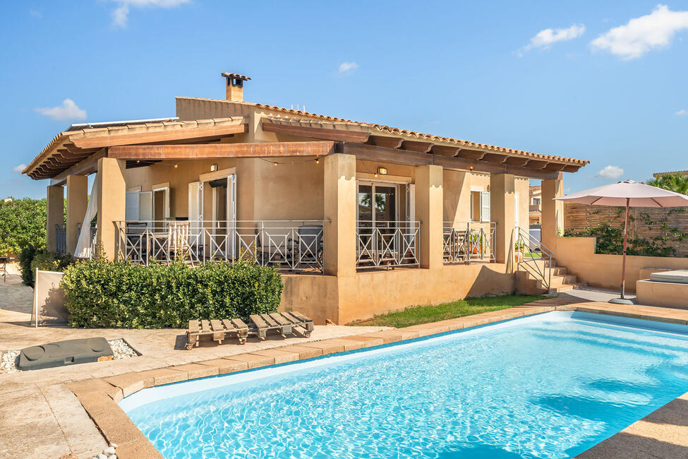 Sonniges Chalet mit Pool und Ferienvermietungslizenz in Sa Rápita