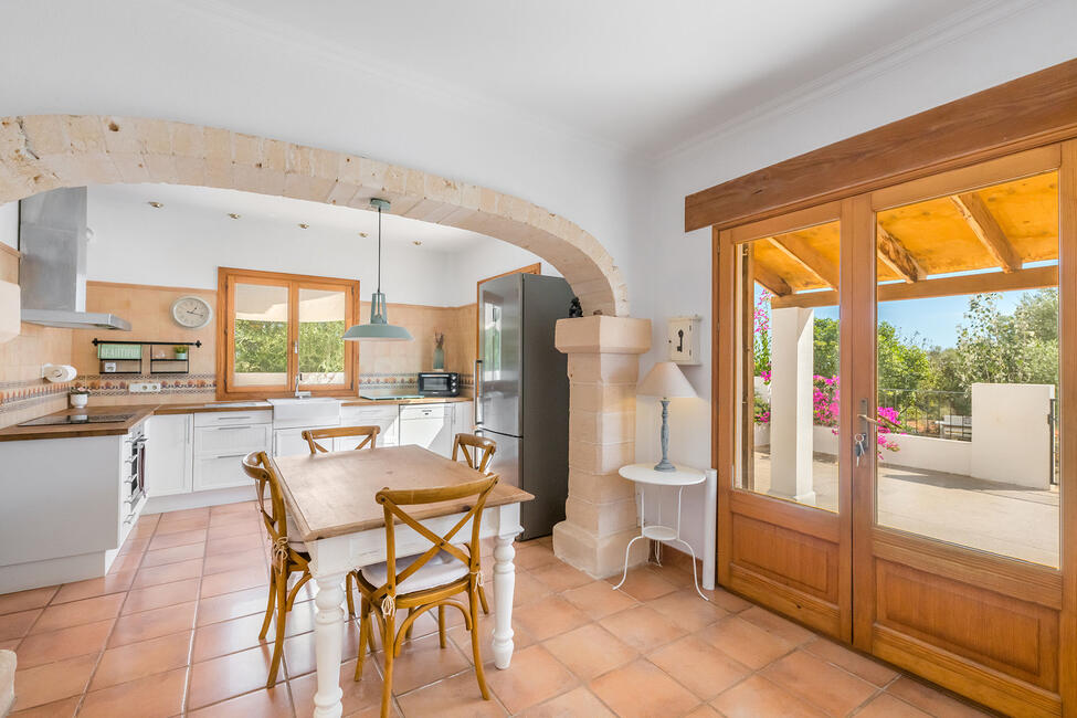 Gepflegte Finca mit Meerblick und Poolprojekt in Porto Cristo