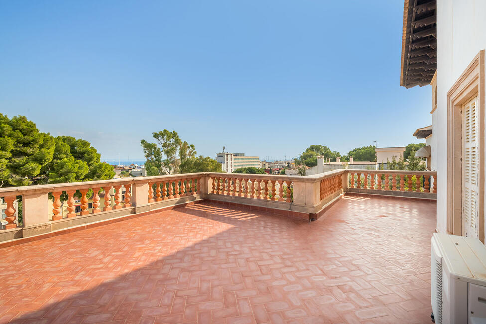 Wunderschöner Stadtpalast mit Pool und Hafenblick in Palma – Son Armadams