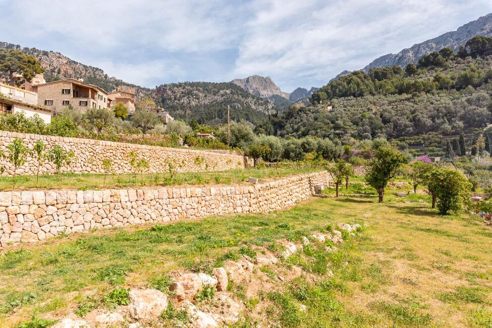 Exclusive new buildDetached house in the middle of the Tramontana mountains in Fornalutx
